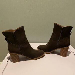 Giani Bernini Dark Brown Heeled Boots